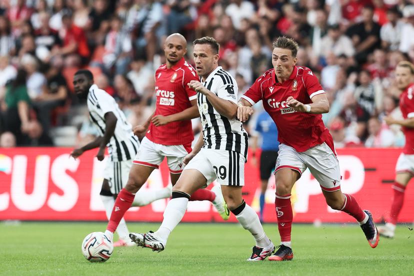 Juventus' Arthur Melo and Standard's Casper Nielsen fight for the ball during a friendly soccer game between Belgian first division soccer team Standard de Liege and Italian Juventus, on Saturday 25 July 2026 in Liege, in preparation of the upcoming 2026-2027 Belgian first division soccer season. BELGA PHOTO BRUNO FAHY
