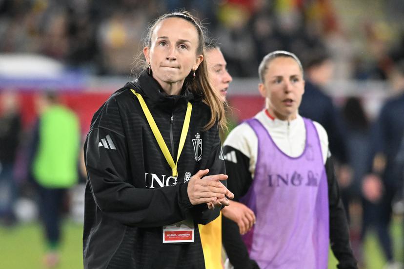 Belgium's Sari Kees greets the public after a soccer game between Belgium's national women's team the Red Flames and Luxembourg, on Friday 05 June 2026 in Leuven, in the fifth of six games of the qualifiers for the 2027 FIFA Women's World Cup. BELGA PHOTO JILL DELSAUX
