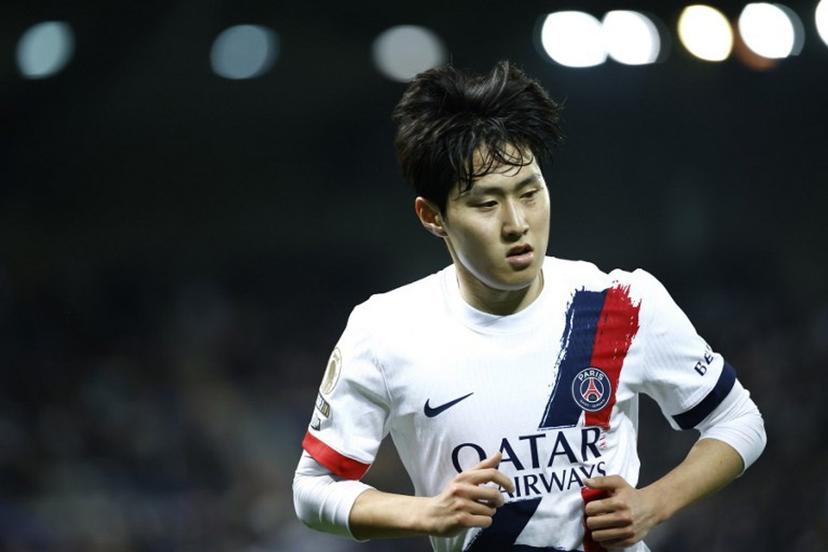 Paris Saint-Germain's South Korean midfielder #19 Lee Kang-in runs off the ball during the French L1 football match between Paris FC and Paris Saint-Germain (PSG) at the Stade Jean-Bouin in Paris on May 17, 2026.  Kenzo TRIBOUILLARD / AFP
