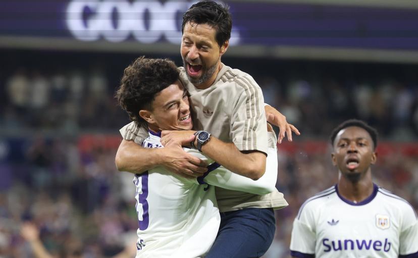 Anderlecht's Tristan Degreef and Anderlecht's head coach Vitor Bruno celebrates during a soccer game between Belgian RSC Anderlecht and Swedish Hammarby IF, Thursday 30 July 2026 in Brussels, the return leg of the second qualifying round for the UEFA Europa League. The first leg ended in a 1-1 draw. BELGA PHOTO VIRGINIE LEFOUR