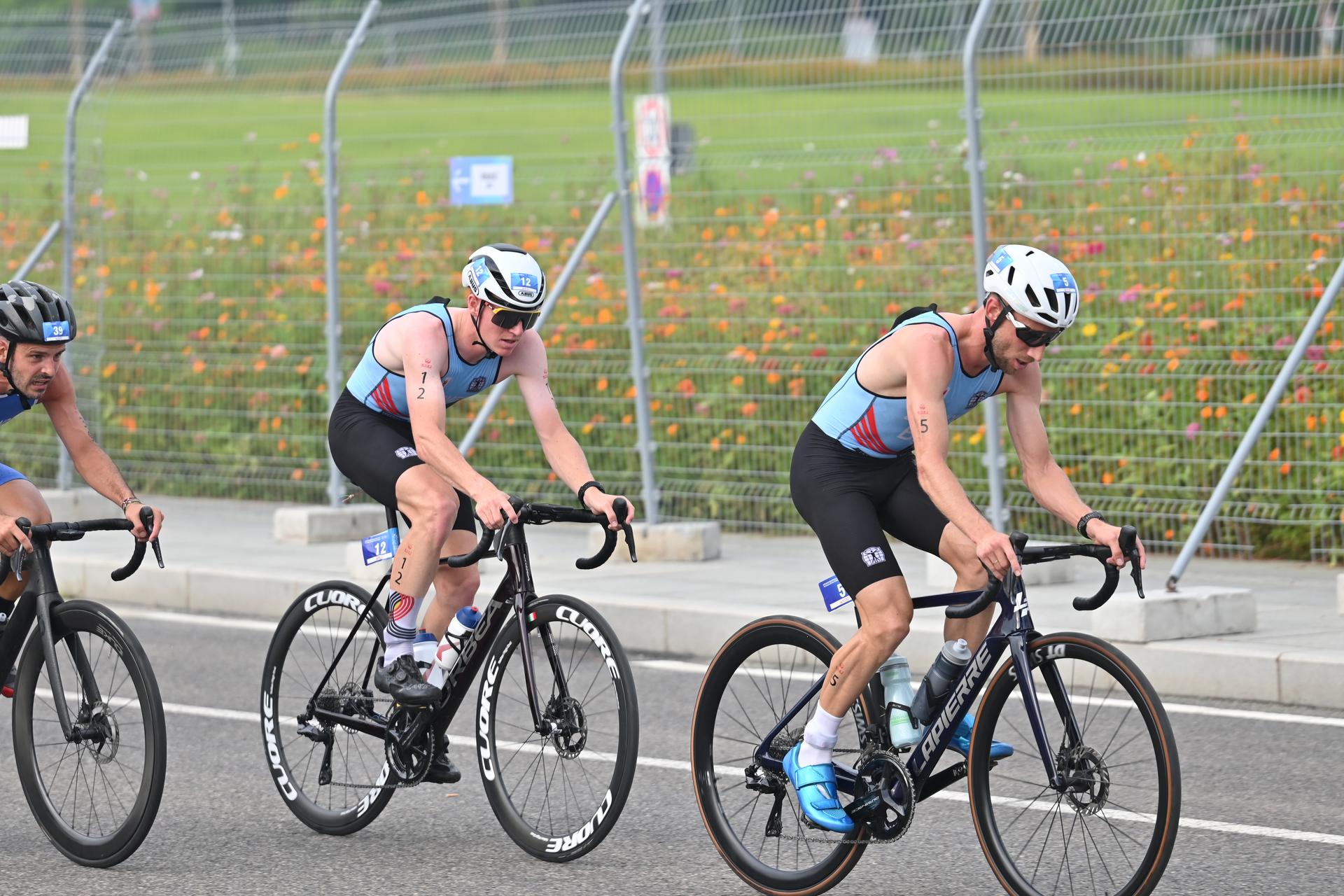 ATTENTION EDITORS - HANDOUT PICTURE - EDITORIAL USE ONLY - MANDATORY CREDIT BOIC - COIB   -  Thibaut De Smet and Vincent Bierinckx (R) ride during the Men duathlon event at the World Games 2025, in Chenghdu, China, on Saturday 9 AUgust 2025. This year, the World Games take place from 07 to 17 augustus. PHOTO HANDOUT BOIC - COIB