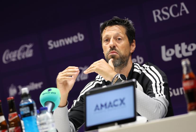 Anderlecht's head coach Vitor Bruno gestures during a press conference of Belgian RSC Anderlecht, Wednesday 29 July 2026 in Brussels, in preparations of the second leg of the second qualifying round for the UEFA Europa League against Swedish Hammarby IF. BELGA PHOTO VIRGINIE LEFOUR