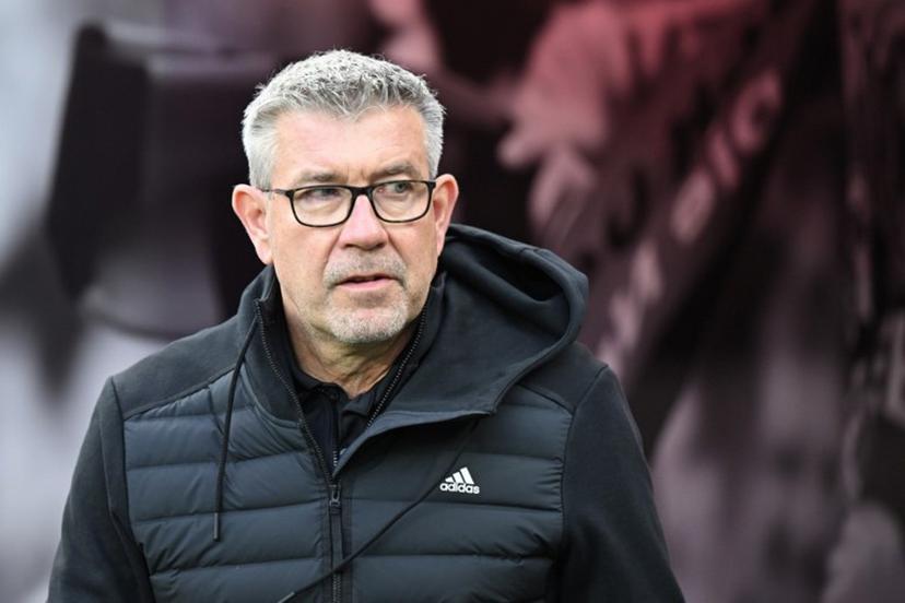 Union Berlin's Swiss head coach Urs Fischer looks on at the start of the German first division Bundesliga football match Bayer 04 Leverkusen v 1 FC Union Berlin in Leverkusen, western Germany on November 12, 2023.  INA FASSBENDER / AFP