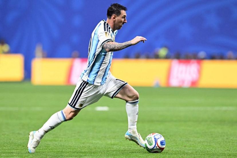 Argentina's forward #10 Lionel Messi controls the ball during the 2026 World Cup round of 16 football match between Argentina and Egypt at Atlanta Stadium in Atlanta on July 7, 2026.   ROBERTO SCHMIDT / AFP