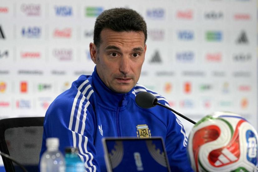 Argentina's head coach Lionel Scaloni gives a press conference at the Kansas City Stadium in Kansas City on July 10, 2026, on the eve of the 2026 World Cup football match between Argentina and Switzerland.  JUAN MABROMATA / AFP