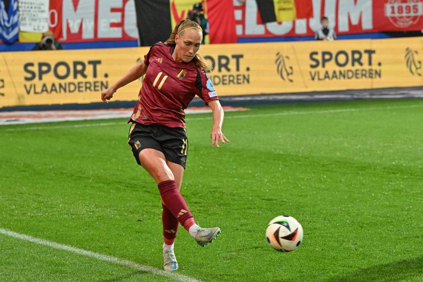 Belgium's Janice Cayman pictured in action during a soccer game between Belgium's national team the Red Flames and Greece, Tuesday 29 October 2024 in Brussels, the second leg of the first round of qualifications group stage for the Euro 2025 Championship. BELGA PHOTO DAVID CATRY