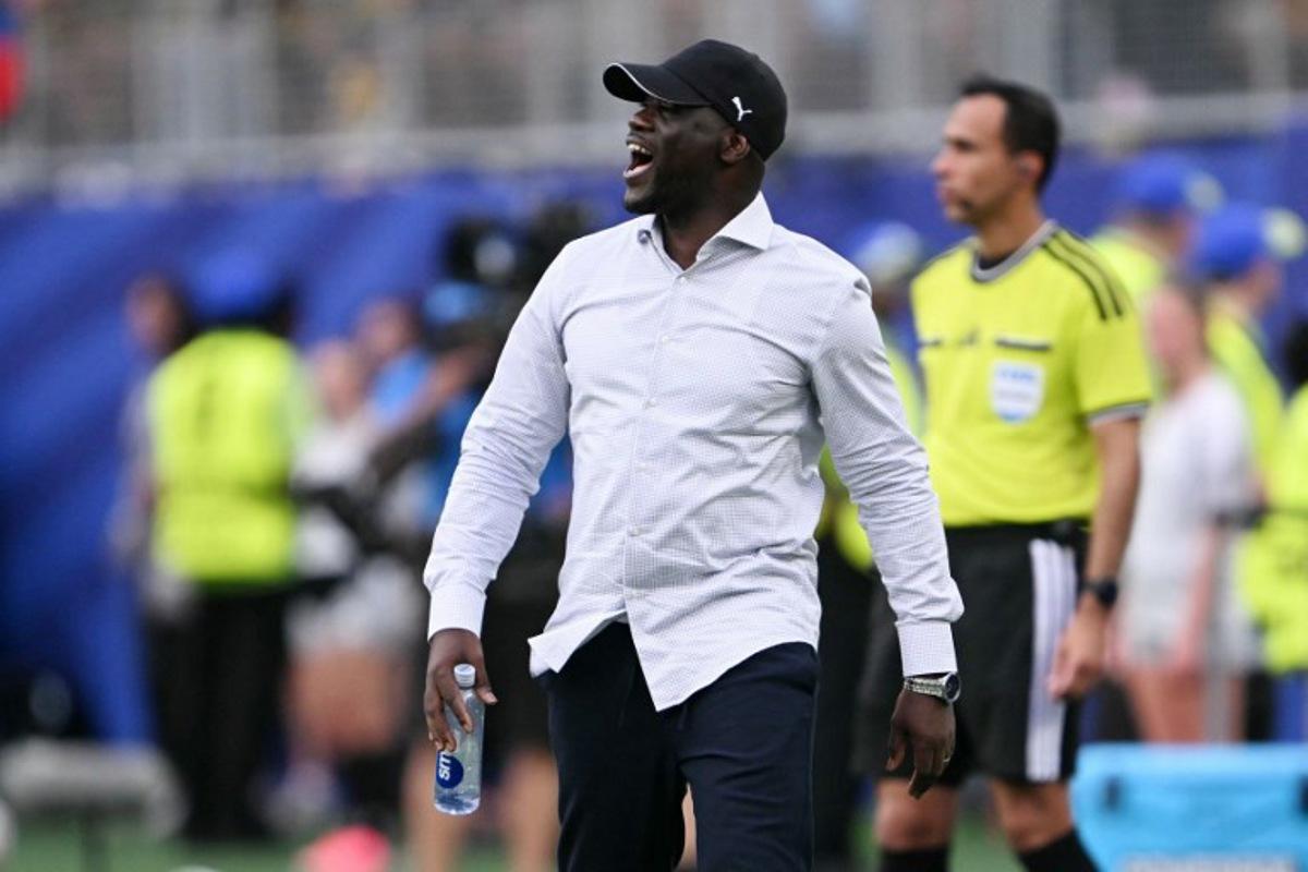 Ivory Coast's head coach Emerse Fae ggestures on the touchline during the 2026 World Cup Group E football match between Ivory Coast and Ecuador at the Philadelphia Stadium in Philadelphia on June 14, 2026.   MAURO PIMENTEL / AFP