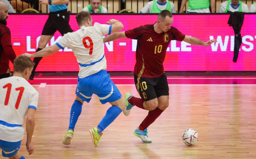 Czechia's Tomas Koudelka and Belgium's Marvin Ghislandi fight for the ball during a futsal game between Belgium and Czechia, in Roosdaal, on Wednesday 12 March 2025, the main round of qualification of the group 9 (match 5/6) for the Euro 2026. BELGA PHOTO VIRGINIE LEFOUR