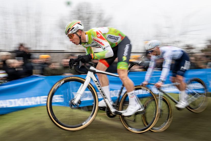 Belgian Laurens Sweeck pictured in action during the men's elite race of the Azencross, the fifth stage in the DVV Trofee (out of eight), Monday 29 December 2025, in Loenhout. BELGA PHOTO DAVID PINTENS