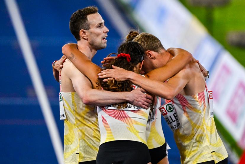 Belgian first runner Robin Vanderbemden (L), Belgian second runner Ilana Hanssens, Belgian third runner Florent Mabille (R) and Belgian fourth runner Kylie Lambert pictured after the finals of the 4x400m mixed relay at the European Athletics Championships (August 10-18) in Birmingham, United Kingdom, on Monday 10 August 2026. BELGA PHOTO ERIC LALMAND