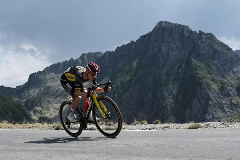 Team Visma | Lease a Bike's Danish rider Jonas Vingegaard cycle in the descent of Col du Tourmalet during the 6th stage of the 113th edition of the Tour de France cycling race, 186,2 km between Pau and Gavarnie-Gèdre in the French Pyrenees, on July 9, 2026.  Anne-Christine POUJOULAT / AFP