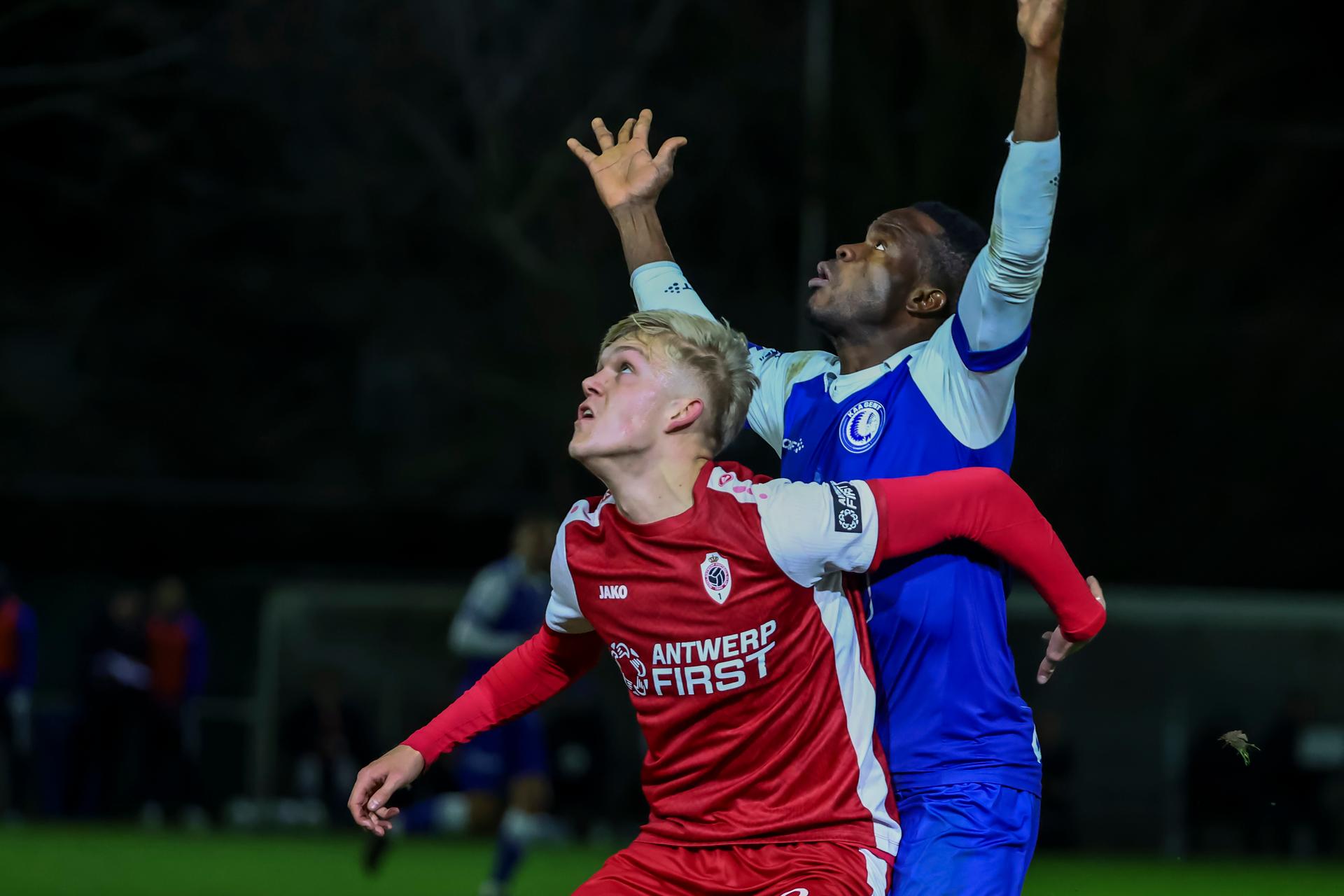 Antwerp's Jeff Godelaine and Gent's Mohamed Soumah fight for the ball during a soccer match between U21 KAA Gent and U21 Royal Antwerp FC, Friday 06 December 2024 in Gent. BELGA PHOTO DAVID PINTENS
