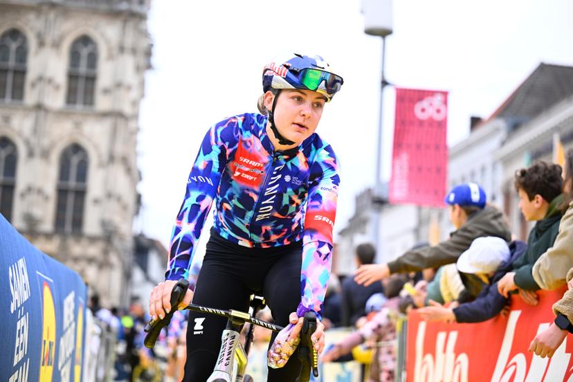 British Zoe Backstedt of Canyon-SRAM pictured at the start of the women's race of the 'Ronde van Vlaanderen/ Tour des Flandres/ Tour of Flanders' UCI WorldTour one day cycling race, 164,1 km with start and finish in Oudenaarde, Sunday 05 April 2026. BELGA PHOTO JASPER JACOBS