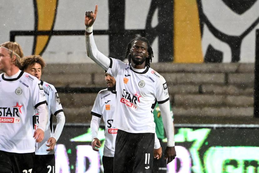 Lokeren's Vancy Mabanza celebrate after scoring the 1-0 goal during a soccer match between KSC Lokeren and Jong Gent, Saturday 24 October 2026 in Lokeren, on day 8 of the 2026-2027 'Challenger Pro League' 1B second division of the Belgian championship. BELGA PHOTO MAARTEN STRAETEMANS