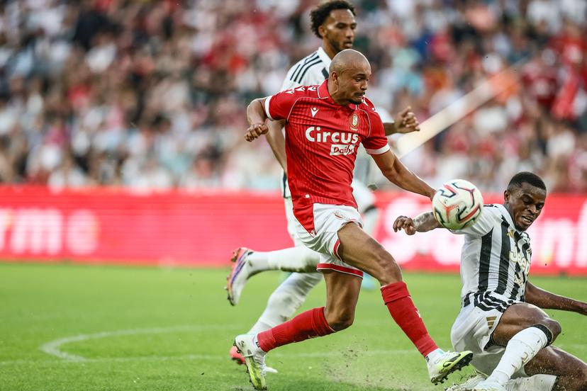 Standard's Timothe Nkada pictured in action during a friendly soccer game between Belgian first division soccer team Standard de Liege and Italian Juventus, on Saturday 25 July 2026 in Liege, in preparation of the upcoming 2026-2027 Belgian first division soccer season. BELGA PHOTO BRUNO FAHY