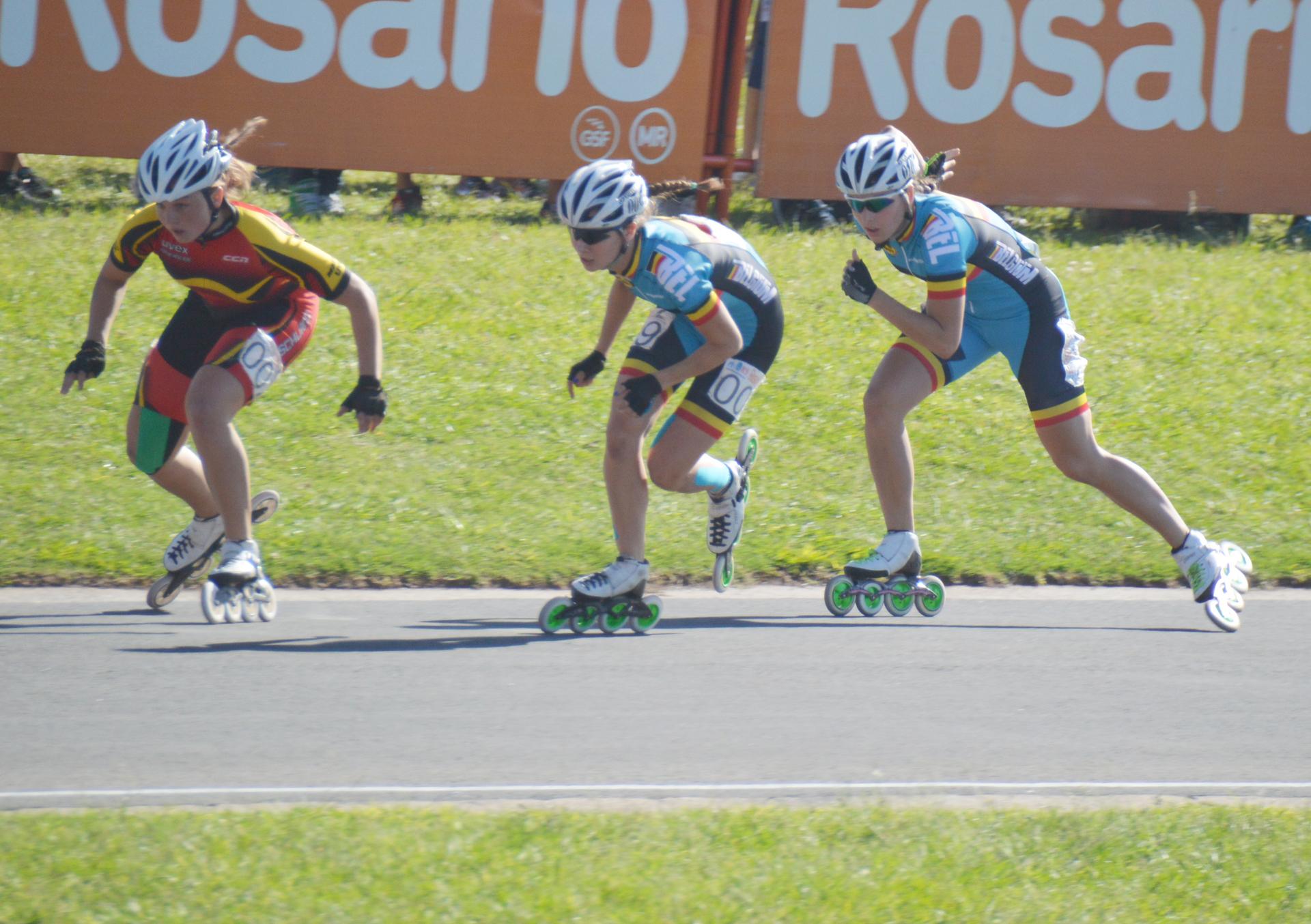 20141114 - ROSARIO, ARGENTINA: Handout picture shows Sanrine Tas (C) and Stien Vanhoutte (R) in action at the women's 500m sprint at the World Speed Championships in Rosaria, Argentina, Friday 14 November 2014. BELGA PHOTO HANDOUT