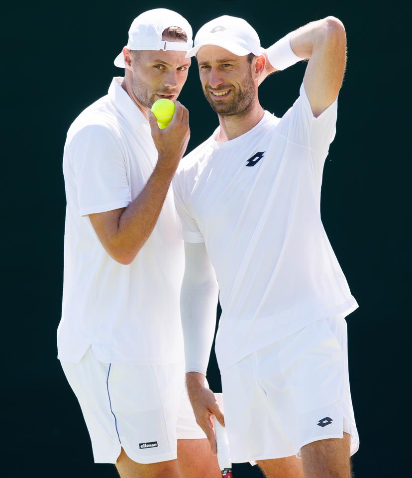 Dutch Sem Verbeek and Belgian Sander Gille pictured during a first round game between Indian-Brazilian pair Balaji-Demoliner and Belgian-Dutch pair Gille-Verbeek in the Men's doubles at the Wimbledon grand slam tennis tournament in London, Britain, Thursday 02 July 2026. BELGA PHOTO BENOIT DOPPAGNE