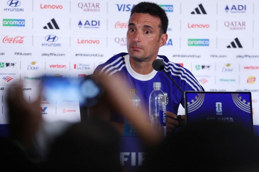 Argentina's head coach Lionel Scaloni gives an MD-1 press conference at the Atlanta Stadium in Atlanta on July 14, 2026, on the eve of the 2026 World Cup football tournament semi-final match between England and Argentina.  Thomas COEX / AFP