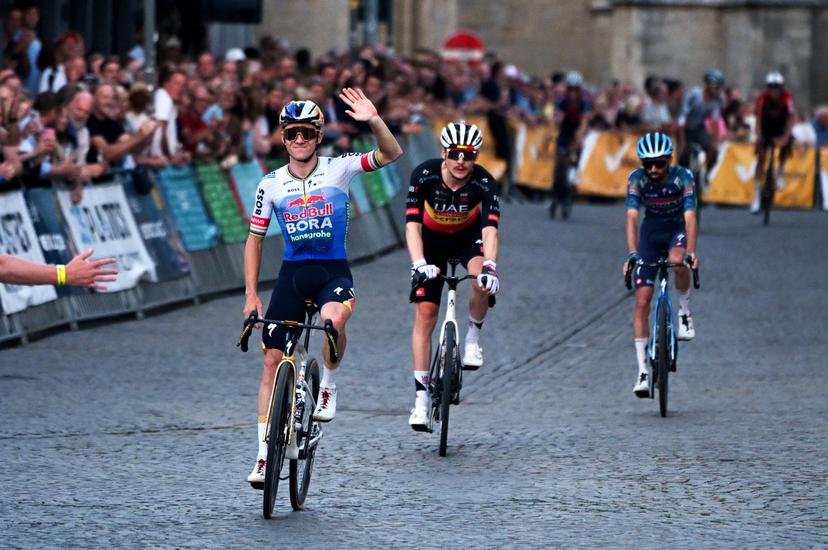 Belgian Remco Evenepoel of Red Bull-BORA-hansgrohe celebrates after winning the 'Natourcriterium Aalst' cycling event, Monday 27 July 2026, in Aalst. The traditional 'criteriums' are local showcases for which mainly cyclists who rode the Tour de France are invited. BELGA PHOTO ELIAS ROM