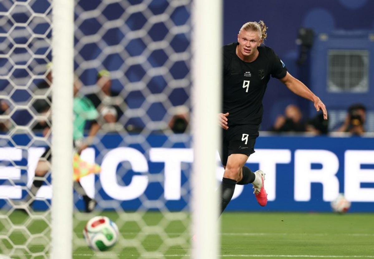Norway's forward #09 Erling Braut Haaland reacts to a missed chance during the 2026 World Cup Group I football match between Norway and Senegal at the New York/New Jersey Stadium in East Rutherford on June 22, 2026. Charly TRIBALLEAU / AFP