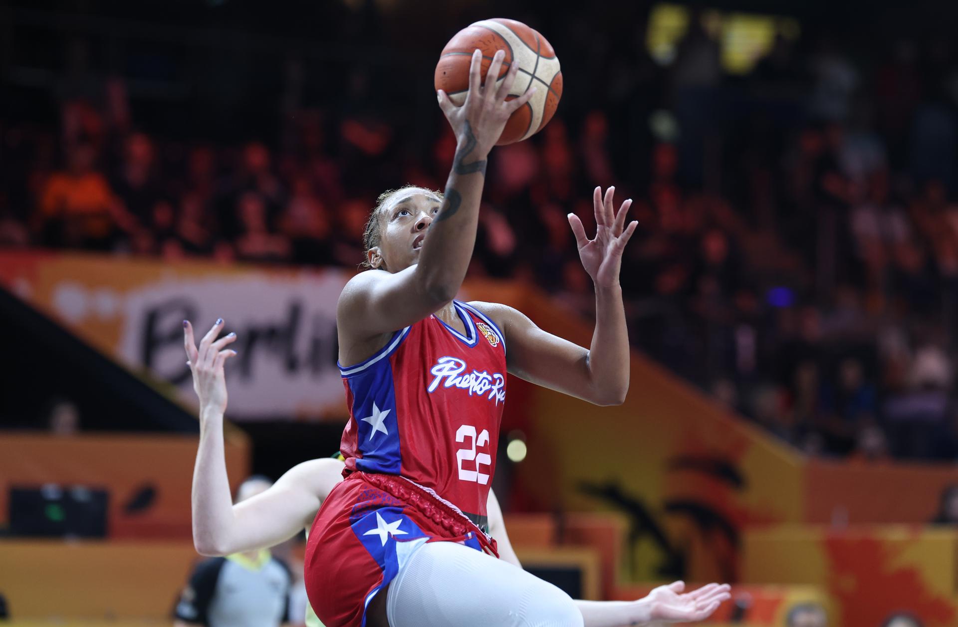 Puerto Rico' Arella Guirantes and Australia' Chloe Bibby fight for the ball during a game between the national teams of Australia and Puerto Rico, game 1 of the group phase at the FIBA Women's Basketball World Cup, on Friday 4 September 2026, in Berlin, Germany. The FIBA Women's Basketball World Cup takes place in Berlin from 4 to 23 September 2026. BELGA PHOTO VIRGINIE LEFOUR
