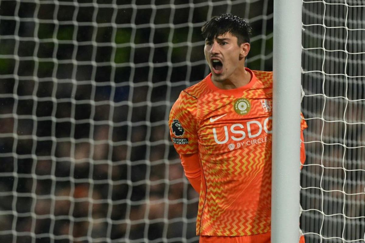 Chelsea's Belgian goalkeeper #39 Mike Penders shouts instructions during the English Premier League football match between Chelsea and Tottenham Hotspur at Stamford Bridge in London on October 24, 2026. Glyn KIRK / AFP