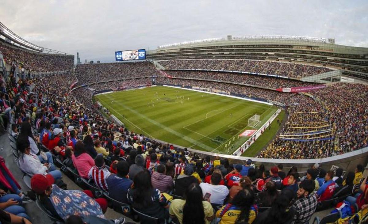 General view of the Superclasico 2019 football match between Club America and Chivas de Guadalajara during the first half on September 8, 2019 at Soldier Field stadium in Chicago, Illinois. KAMIL KRZACZYNSKI / AFP