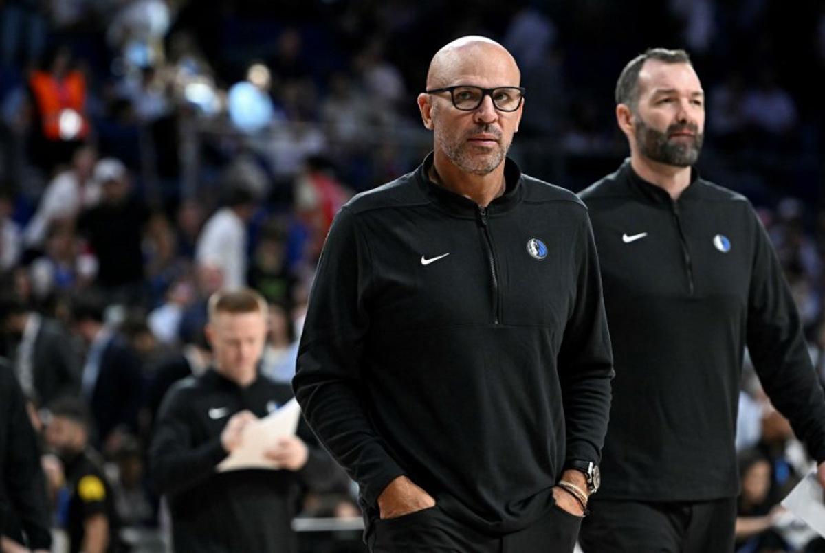 Dallas Mavericks' head coach Jason Kidd watches during the NBA Preseason game between the Dallas Mavericks and Real Madrid Baloncesto at the Wizink centre in Madrid on October 10, 2023. JAVIER SORIANO / AFP