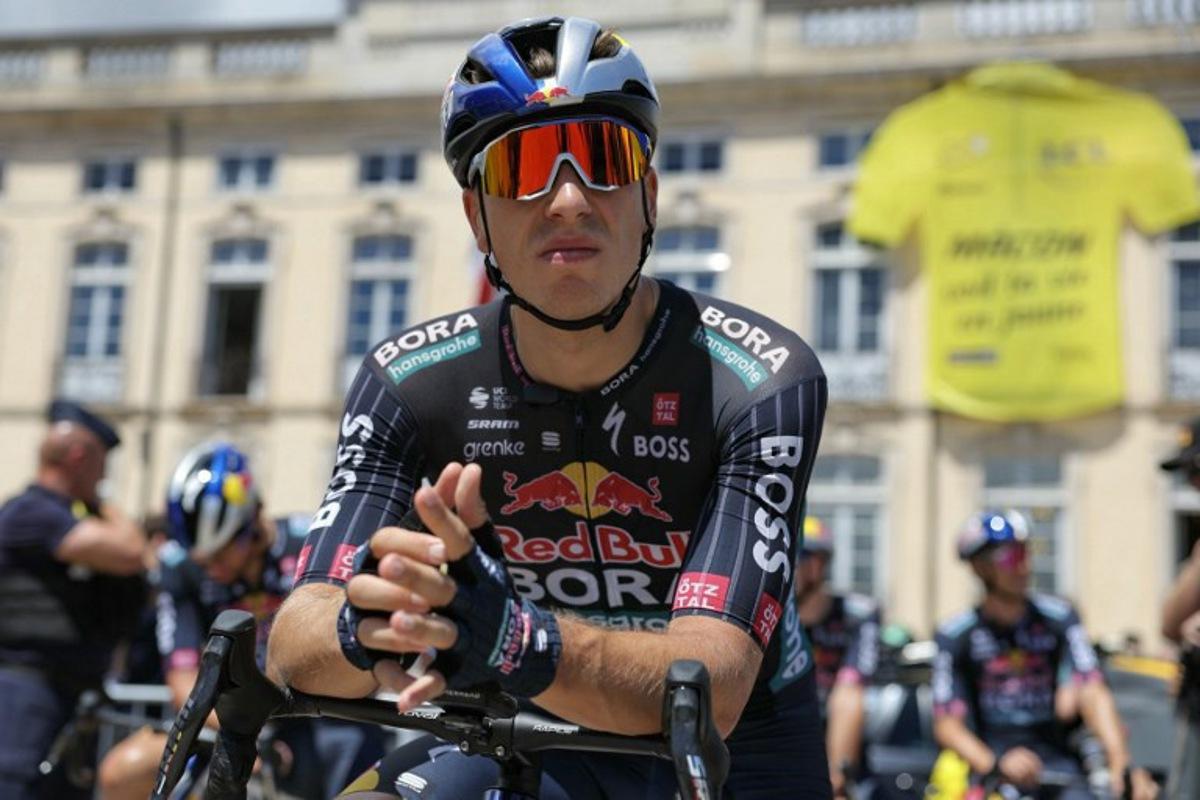 Red Bull - BORA - hansgrohe team's Dutch rider Danny Van Poppel awaits the start of the 6th stage of the 111th edition of the Tour de France cycling race, 163,5 km between Macon and Dijon, on July 4, 2024. Thomas SAMSON / AFP