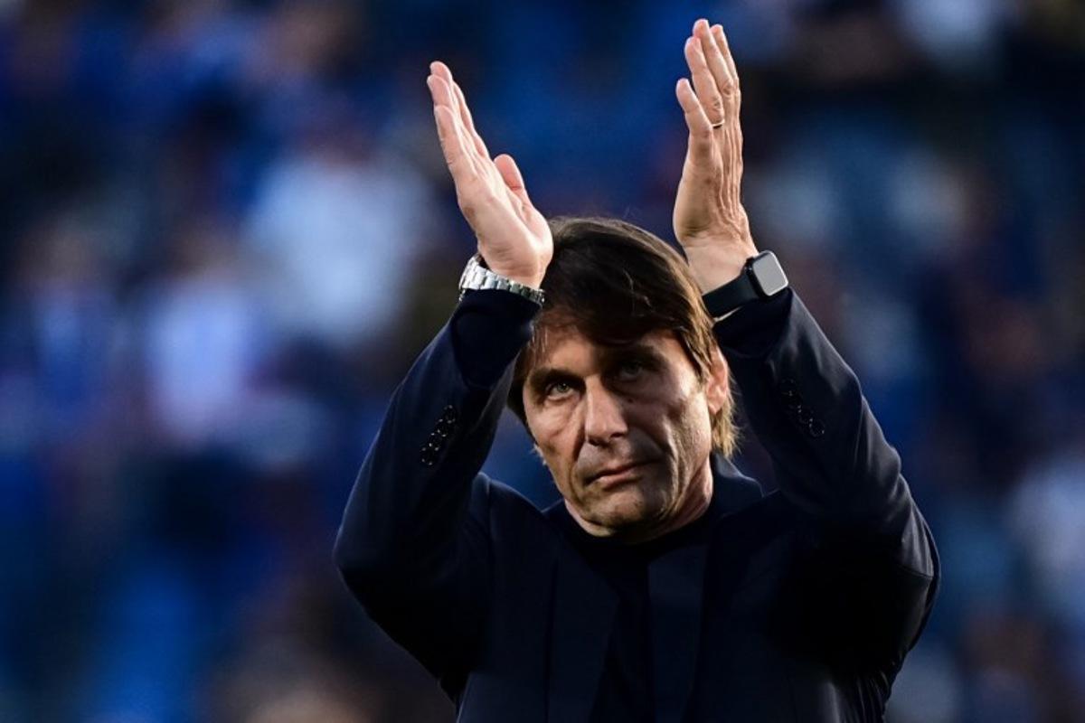 SSC Napoli head coach Antonio Conte reacts at the end of the Italian Serie A football match between Como and SSC Napoli at the Giuseppe Sinigaglia stadium in Como on May 2, 2026. Piero CRUCIATTI / AFP