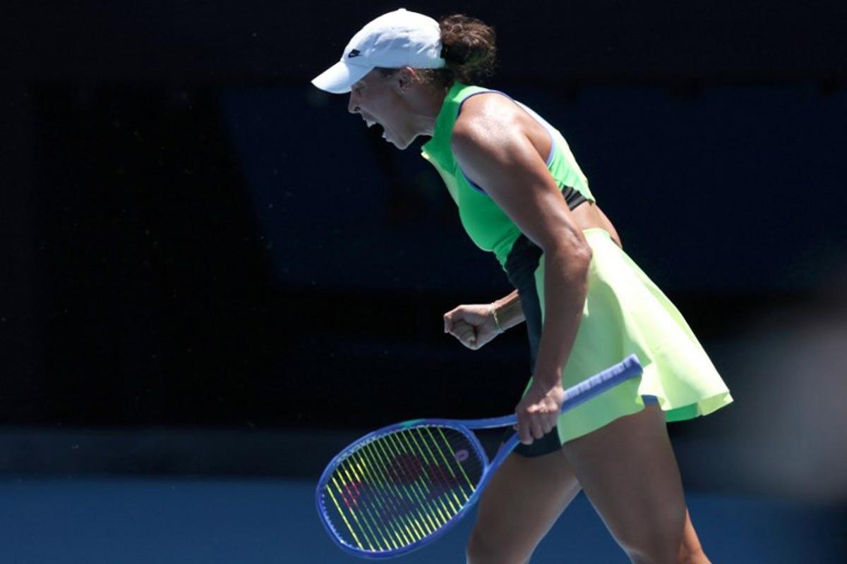 USA's Madison Keys reacts on set point against Ukraine's Oleksandra Oliynykova during their women's singles on day three of the Australian Open tennis tournament in Melbourne on January 20, 2026. Martin KEEP / AFP