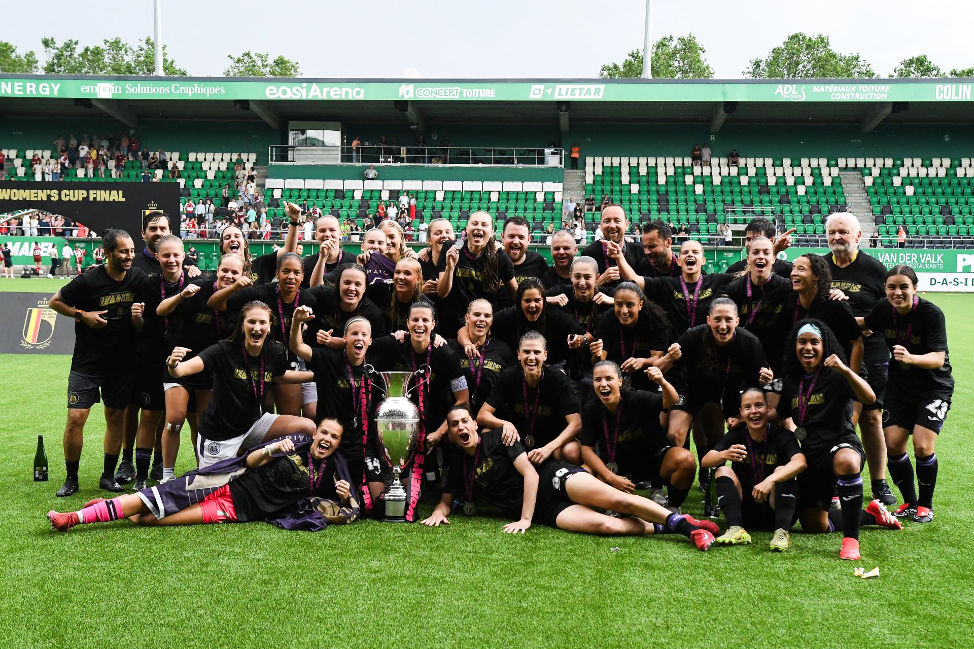Anderlecht's players celebrate after winning a soccer game between RSC Anderlecht and Zulte Waregem, the final of the Belgian soccer cup, Saturday 30 May 2026, in La Louviere. BELGA PHOTO JILL DELSAUX