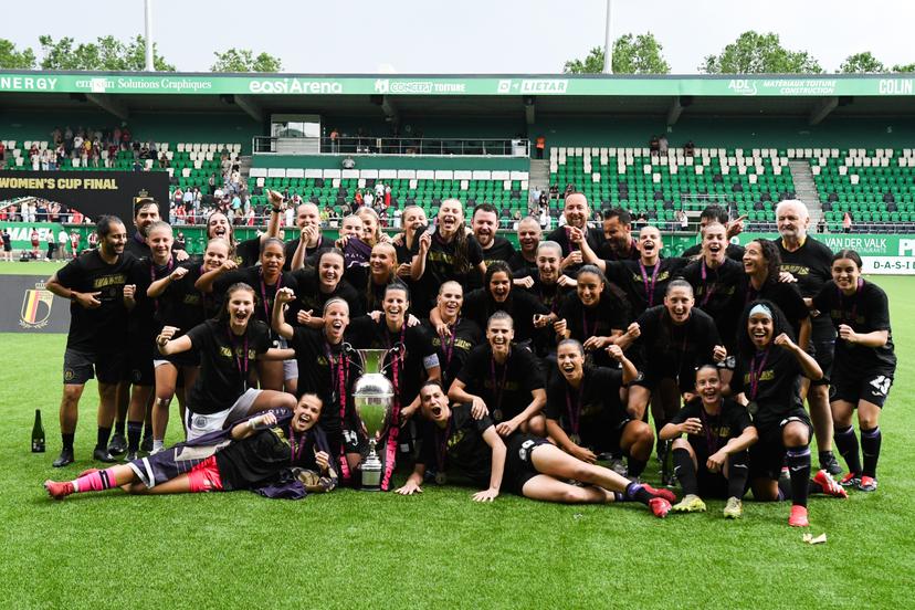 Anderlecht's players celebrate after winning a soccer game between RSC Anderlecht and Zulte Waregem, the final of the Belgian soccer cup, Saturday 30 May 2026, in La Louviere. BELGA PHOTO JILL DELSAUX