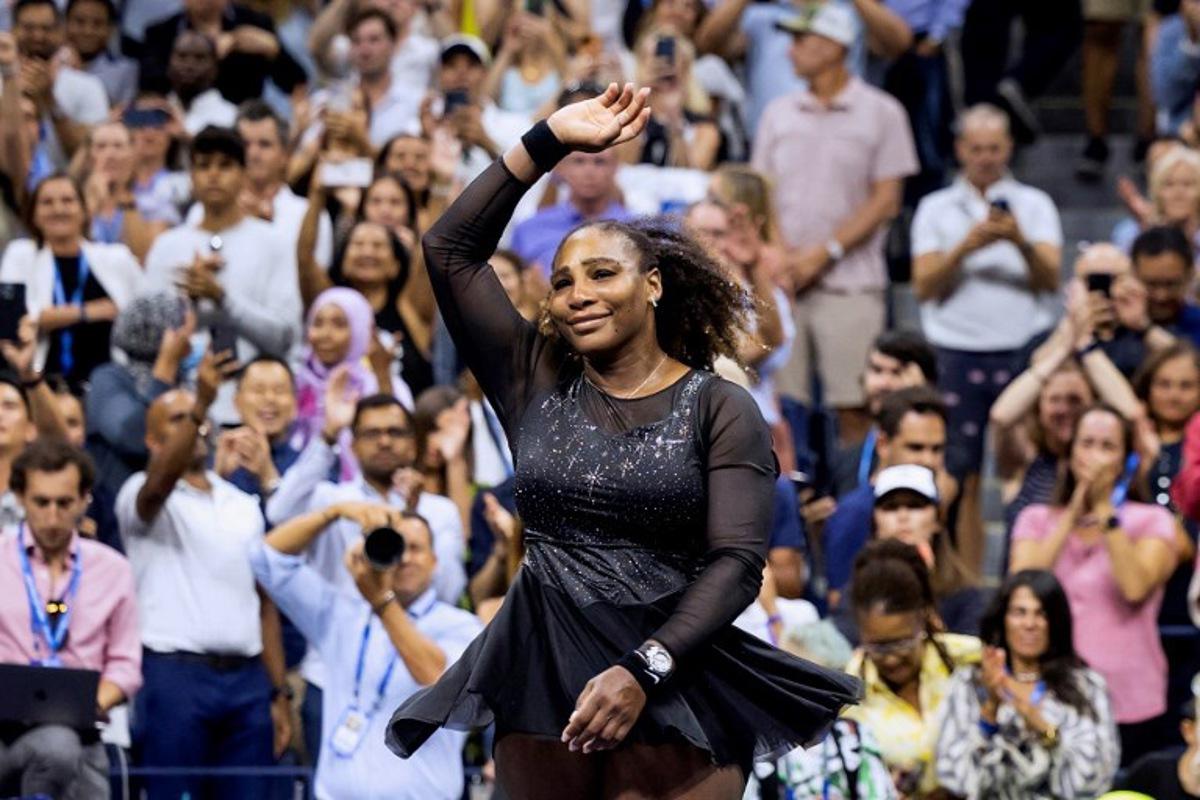 USA's Serena Williams waves to the audience after losing against Australia's Ajla Tomljanovic during their 2022 US Open Tennis tournament women's singles third round match at the USTA Billie Jean King National Tennis Center in New York, on September 2, 2022. COREY SIPKIN / AFP