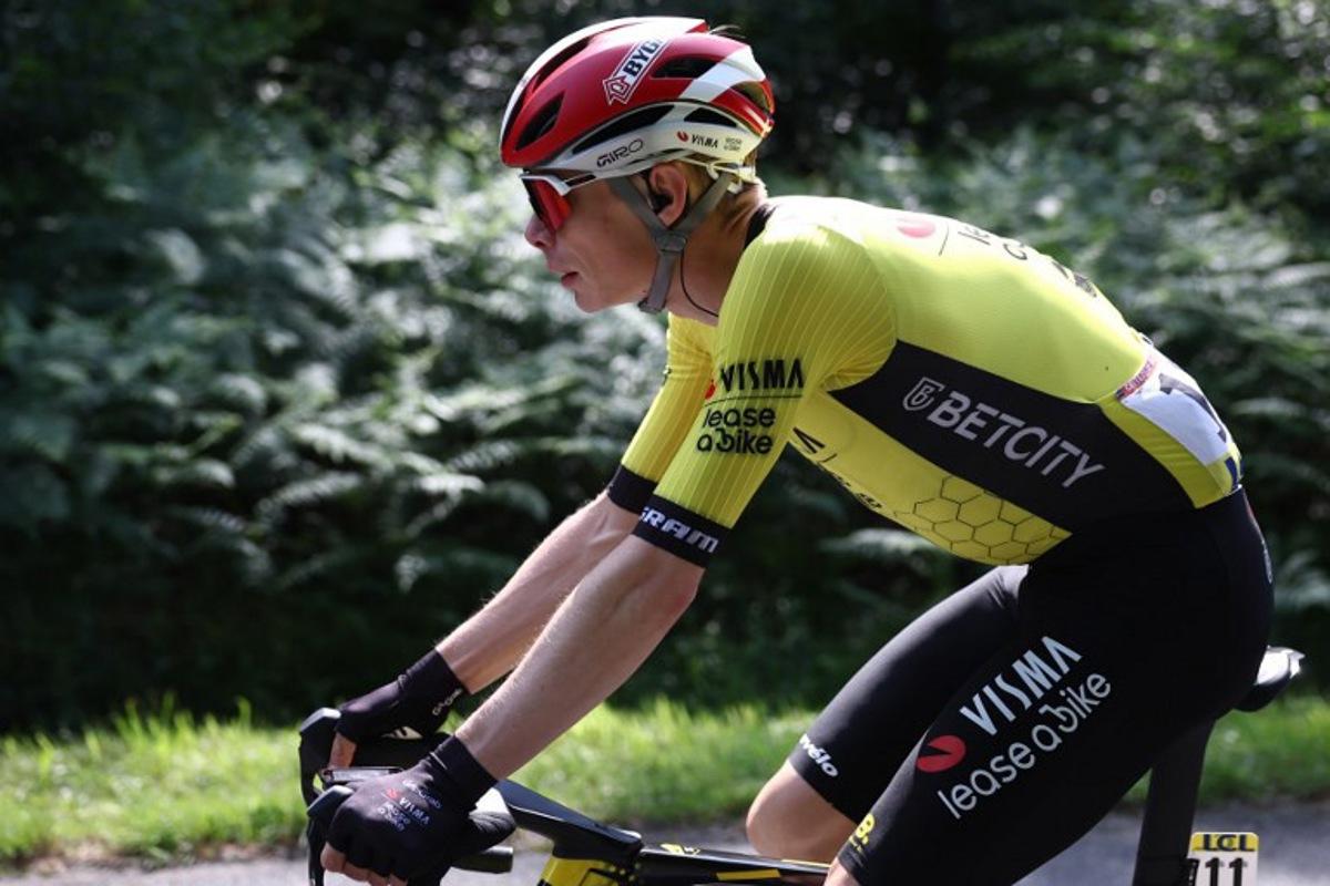 Team Visma | Lease a Bike's Danish rider Jonas Vingegaard cycles during the 1st stage of the 77th edition of the Criterium du Dauphine cycling race, 195,8 km between Domérat and Montlucon, on June 8, 2025. Anne-Christine POUJOULAT / AFP