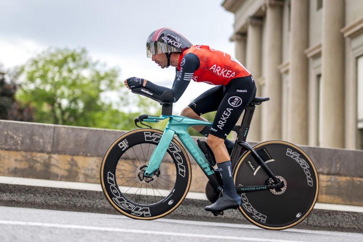 Spain's Cristian Rodriguez rides during the fifth stage of the Tour of Romandie UCI cycling World tour, 17.1 km loop from the start to the finish in Geneva on May 4, 2025. Fabrice COFFRINI / AFP