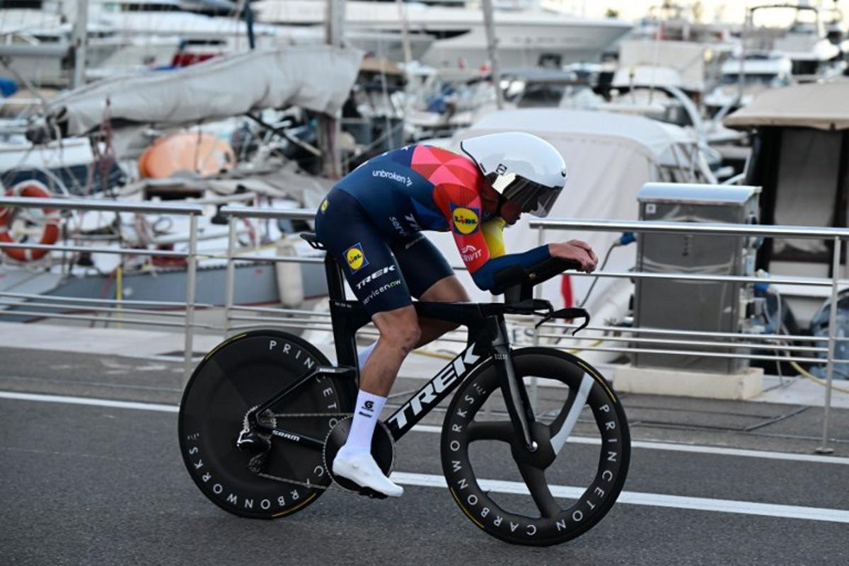 Team Lidl-Trek's Danish rider Mads Pedersen competes during the first stage of the Vuelta a Espana 2026, a 9,4 km time-trial between Monaco and Monaco on August 22, 2026. Miguel MEDINA / AFP