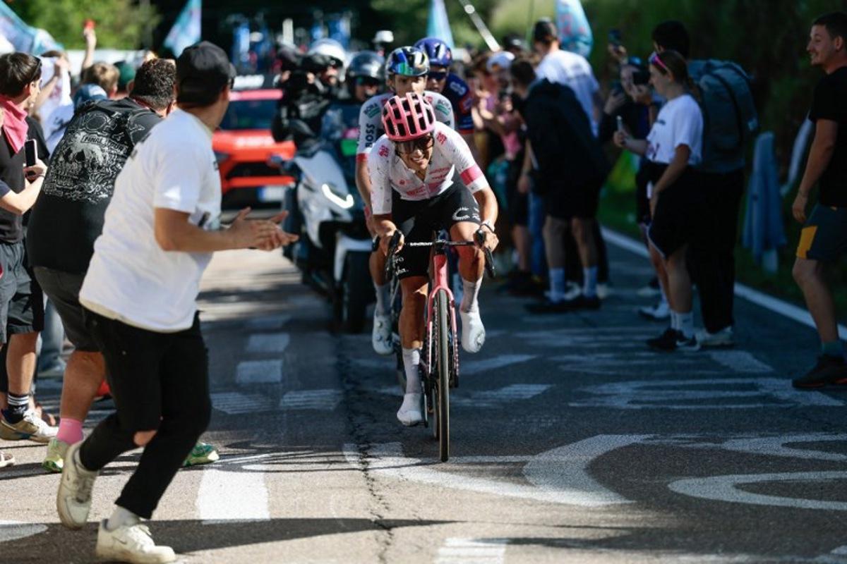 EF Education - EasyPost's Ecuadorian rider Richard Carapaz rides to crosses the finish line placed 4th in the 16th stage of the 108th Giro d'Italia cycling race of 203kms from Piazzola sul Brenta to San Valentino on May 27, 2025. Luca Bettini / AFP