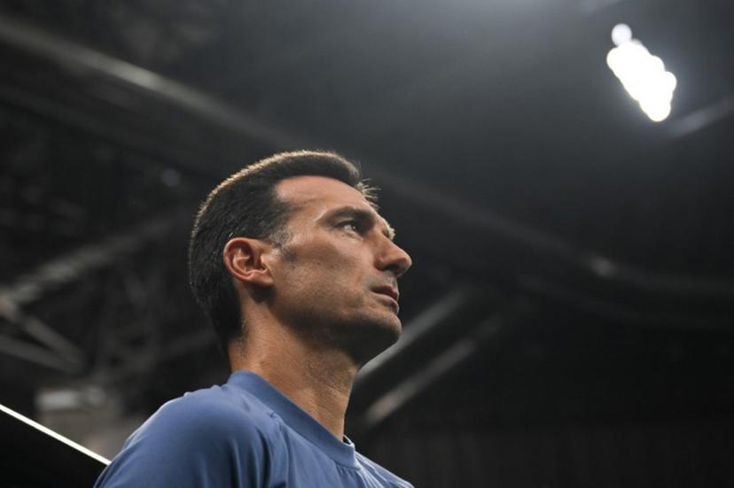 Argentina's head coach Lionel Scaloni stands for the national anthem ahead of the 2026 World Cup football tournament semi-final match between England and Argentina at the Atlanta Stadium in Atlanta on July 15, 2026. Paul ELLIS / AFP