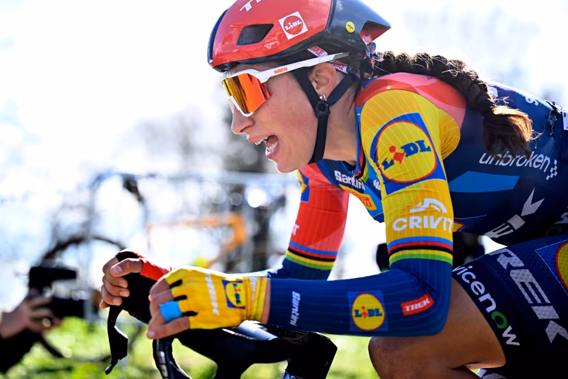 Dutch Shirin van Anrooij of Lidl-Trek pictured in action during the women's race of the 'Ronde van Vlaanderen/ Tour des Flandres/ Tour of Flanders' UCI WorldTour one day cycling race, 164,1 km with start and finish in Oudenaarde, Sunday 05 April 2026. BELGA PHOTO JASPER JACOBS