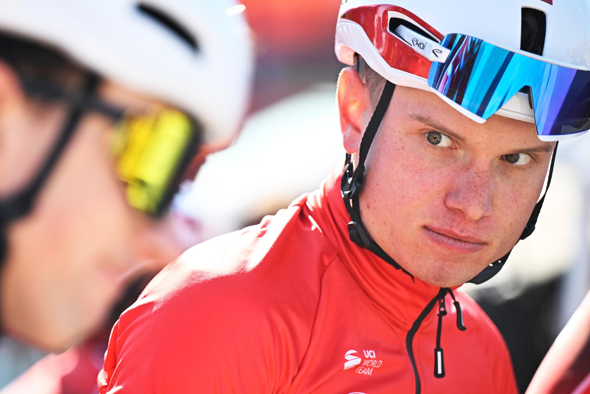 Belgian Lennert Van Eetvelt of Lotto-Intermarche pictured at the start of the men's race of the 90th edition of the 'La Fleche Wallonne', one day cycling race (Waalse Pijl - Walloon Arrow), 200 km from Herstal to Huy, Wednesday 22 April 2026. BELGA PHOTO JASPER JACOBS