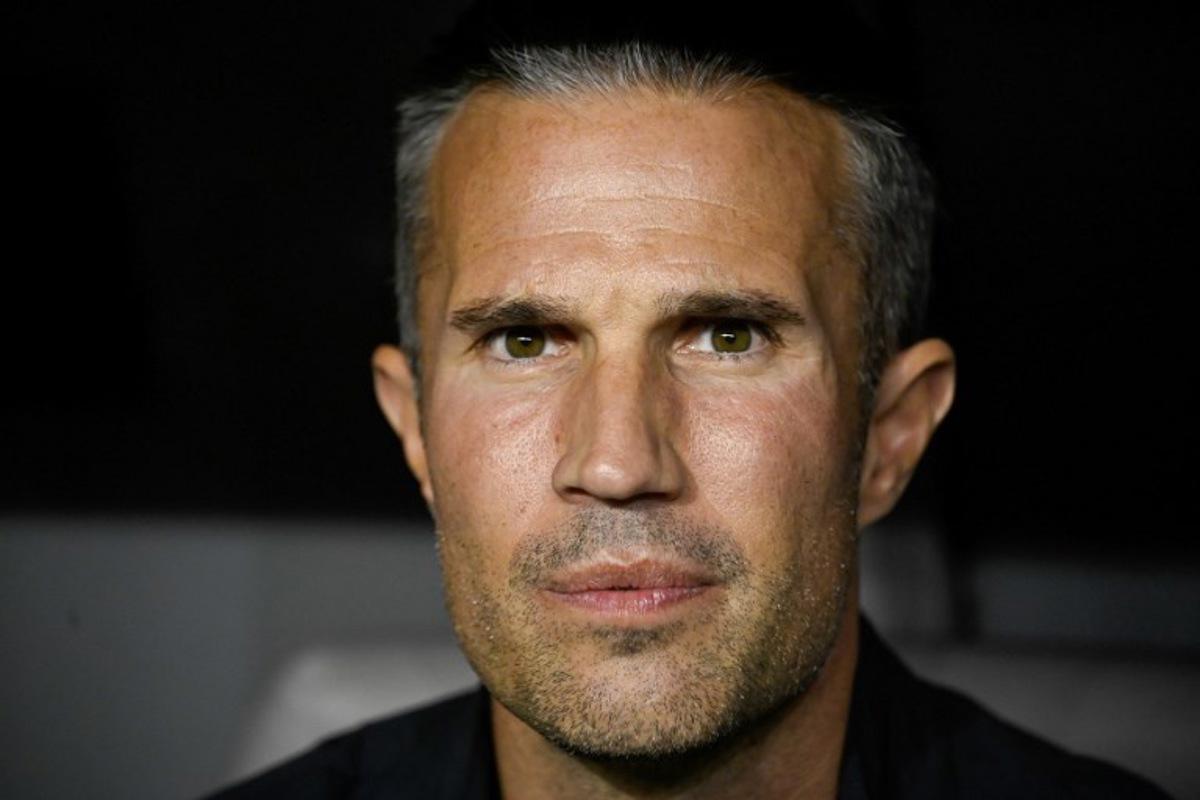 Feyenoord's Dutch coach Robin van Persie looks on before the UEFA Europa League 1st round day 1 football match between SC Braga and Feyenoord at the Municipal stadium of Braga on September 24, 2025. Miguel RIOPA / AFP