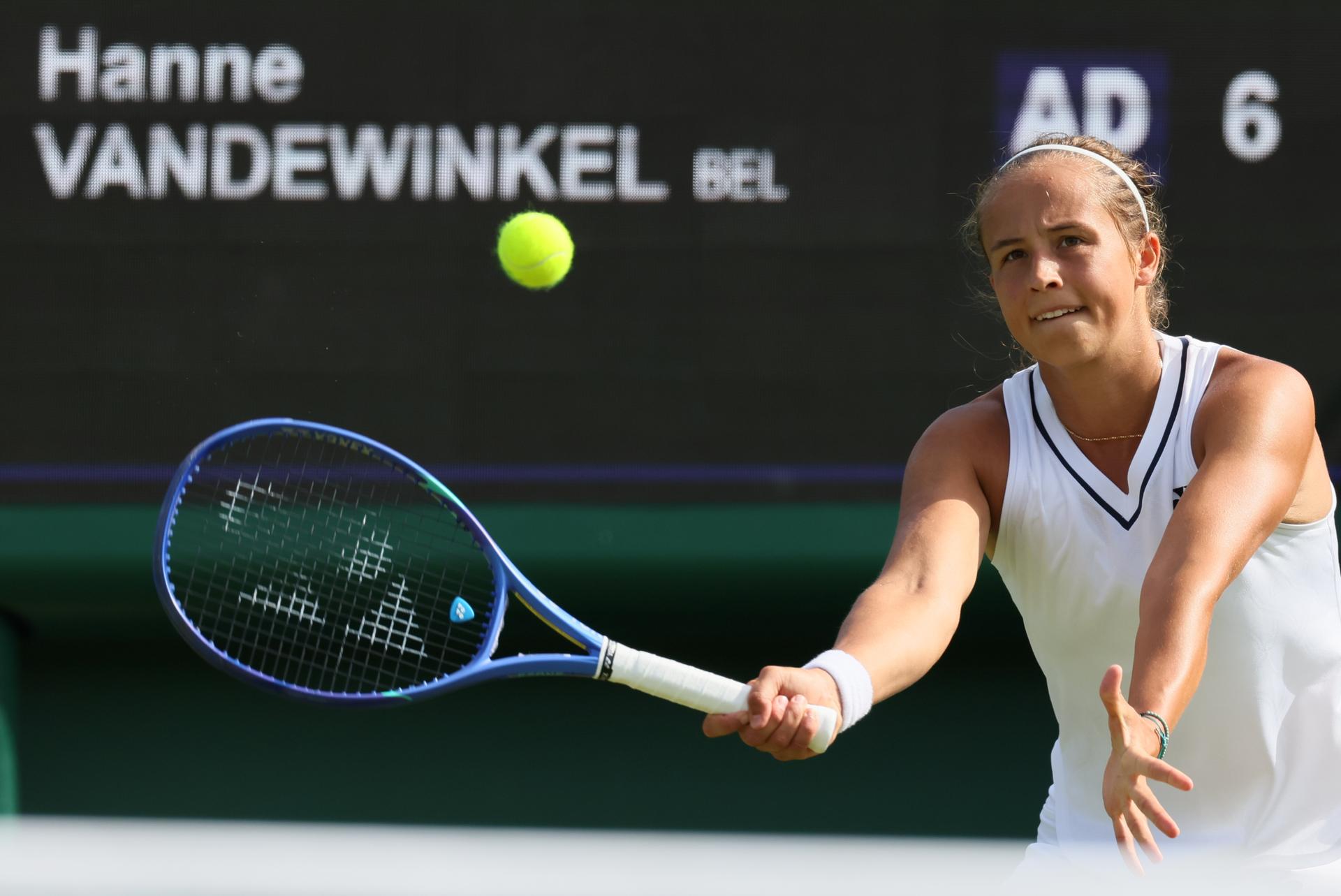 Belgian Hanne Vandewinkel pictured in action during a first roung game between Belgian Vandewinkel (WTA 103) and US' Liu (WTA 146) in the Ladies' singles at Wimbledon grand slam tennis tournament in London, Britain, Monday 29 June 2026. BELGA PHOTO BENOIT DOPPAGNE