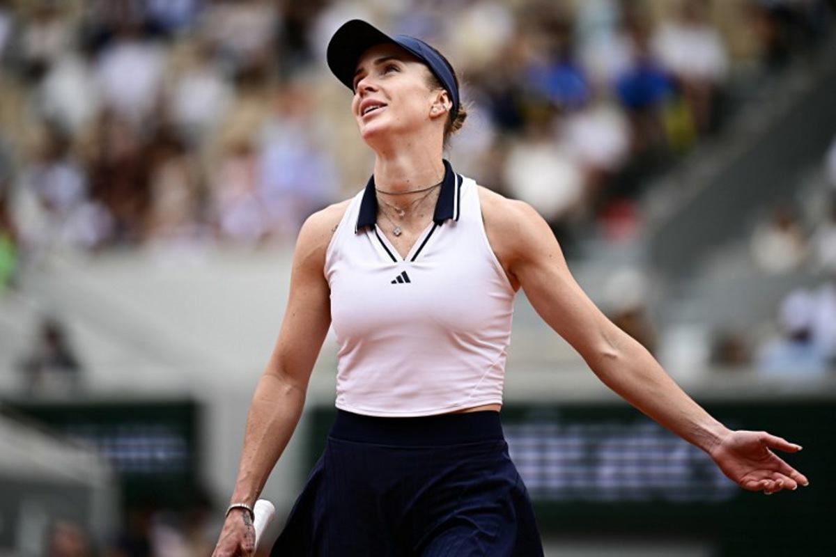 Ukraine's Elina Svitolina reacts as she plays against Switzerland's Belinda Bencic during their women's singles match on day 8 of the French Open tennis tournament on Court Philippe-Chatrier at the Roland-Garros Complex in Paris on May 31, 2026. JULIEN DE ROSA / AFP