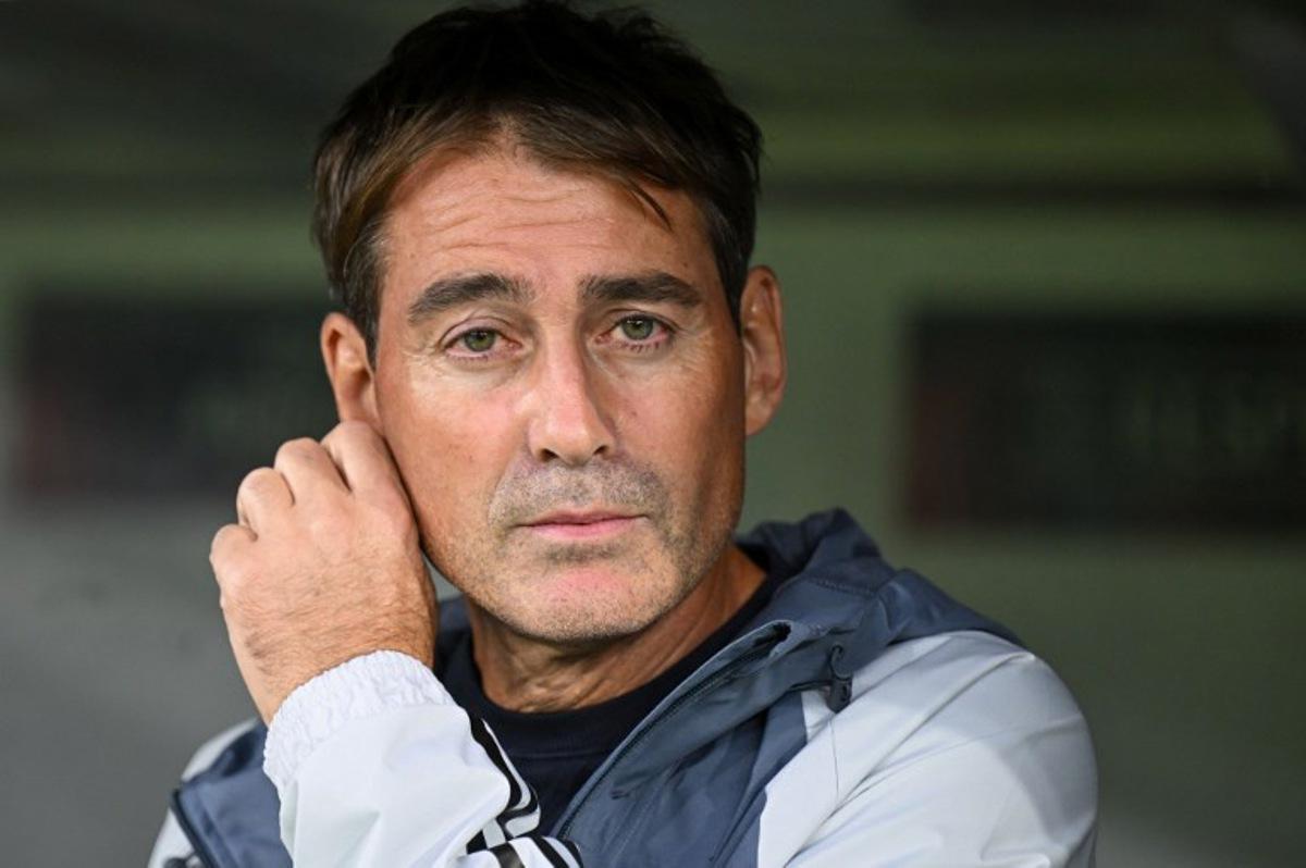 FC Servette's Swiss head coach Rene Weiler looks on ahead of the Europa League Group G football match between Servette FC and SK Slavia Prague at Stade de Geneve Stadium in Geneva, on September 21, 2023. Fabrice COFFRINI / AFP