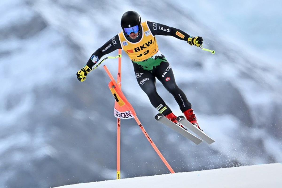 Italy's Matteo Franzoso competes during the Super-G of the FIS Alpine Skiing Men's World Cup in Wengen, Switzerland, on January 13, 2023. Fabrice COFFRINI / AFP