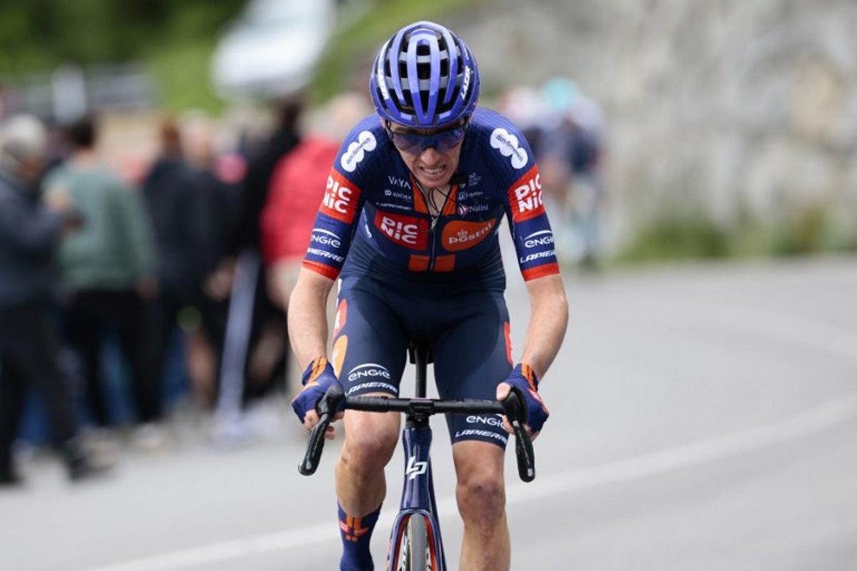Team Picnic PostNL's French rider Romain Bardet rides in the lead as he climbs Le Motte during the 17th stage of the 108th Giro d'Italia cycling race, 155kms from San Michele all'Adige to Bormio, on May 28, 2025. Luca Bettini / AFP