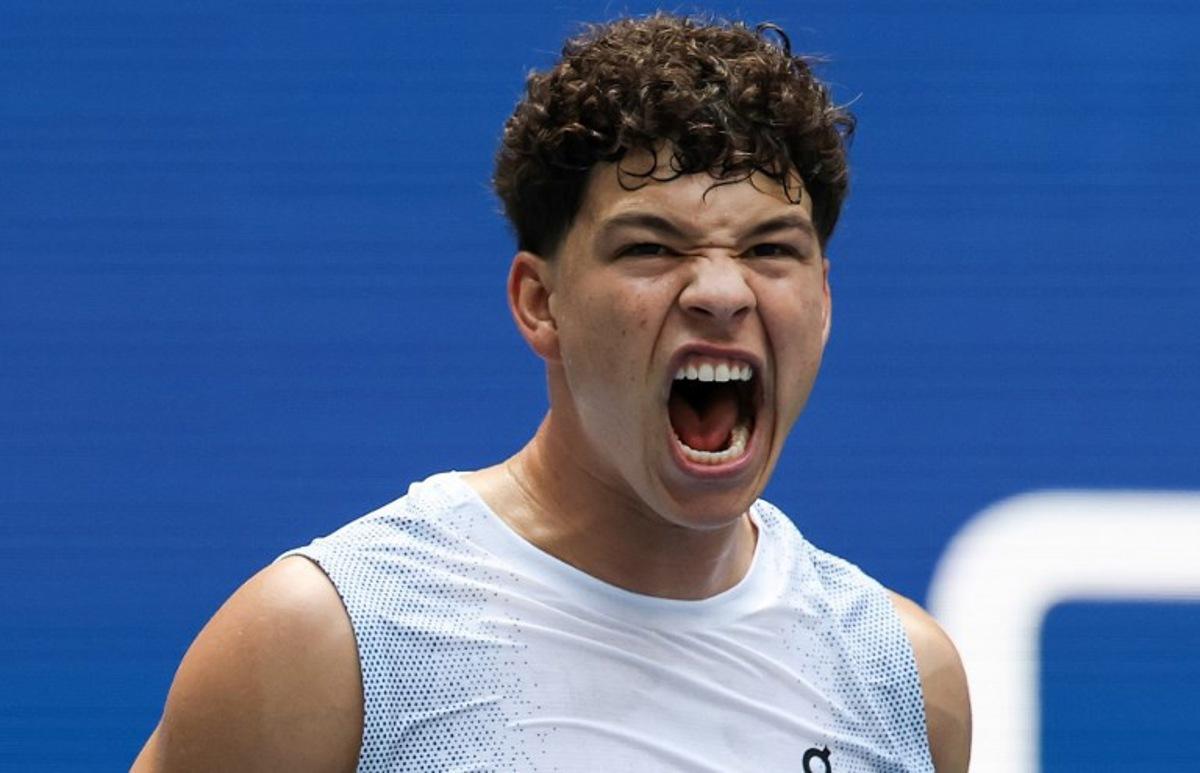 USA's Ben Shelton reacts during his men's singles first round tennis match against Peru's Ignacio Buse on day one of the US Open tennis tournament at the USTA Billie Jean King National Tennis Center in New York City, on August 24, 2025. TIMOTHY A. CLARY / AFP