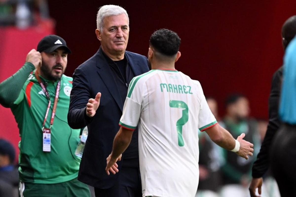 Algeria's Bosnian head coach Vladimir Petkovic substitutes Algeria's forward #7 Riyad Mahrez during the Africa Cup of Nations (CAN) Group E football match between Algeria and Sudan at Moulay Hassan Stadium in Rabat on December 24, 2025. SEBASTIEN BOZON / AFP