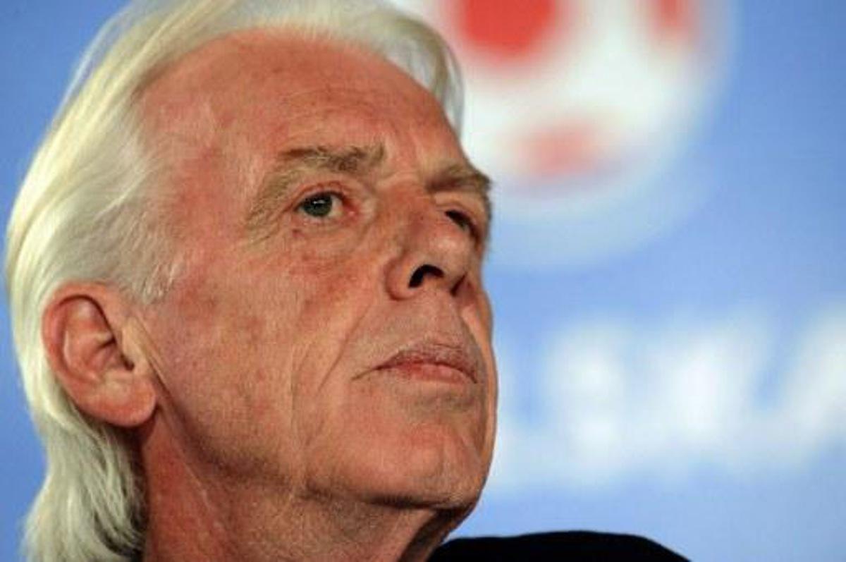 Ducth coach of the Polish national football team Leo Beenhakker attends a press conference on June 13, 2008 in Bad Waltersdorf. Poland's veteran Dutch coach Leo Beenhakker said on Thursday that the injury-time penalty awarded against his side which gave Austria a 1-1 draw in their Euro 2008 Group B clash was totally unjustified. AFP PHOTO / JANEK SKARZYNSKI